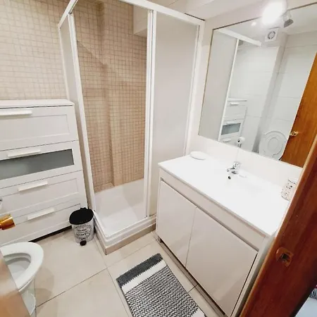 Apartamento T1, Proche Et Commerces *