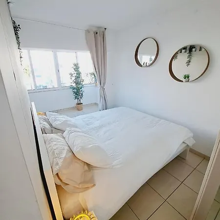 T1, Proche Et Commerces * Картейра