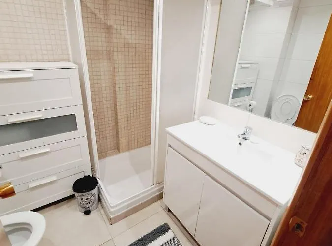 Apartamento T1, Proche Et Commerces *